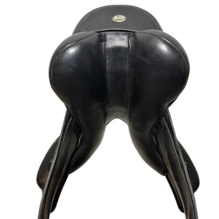 Fairfax Gareth MDG Dressage Black 18" ADJ 7 | Saddles Direct