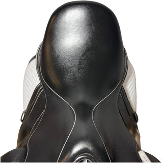 Fairfax Rebecca MDR Monoflap Dressage Black 17.5" ADJ 4 | Saddles Direct