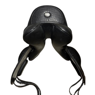 Fairfax World Class Dressage Black 16.5" ADJ 7 | Saddles Direct
