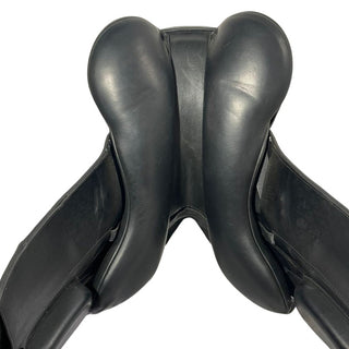 Fairfax World Class Dressage Black 17" ADJ 5 | Saddles Direct