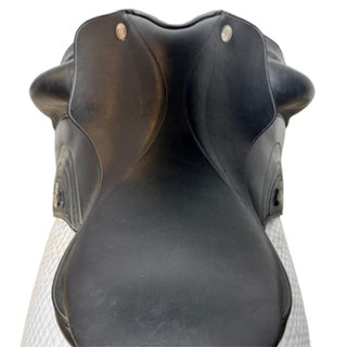 Fairfax World Class Dressage Black 17.5" ADJ 6 | Saddles Direct