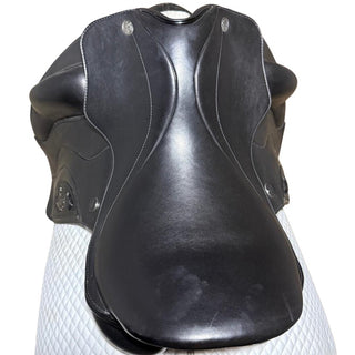 Fairfax World Class II Dressage Black 18" ADJ 6 | Saddles Direct