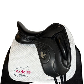 Fairfax World Class Monoflap Dressage Black 17.5" ADJ 2 | Saddles Direct