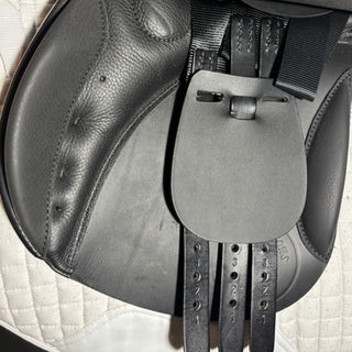 Farrington Burford Event GP Black 17.5" MW 7 | Saddles Direct