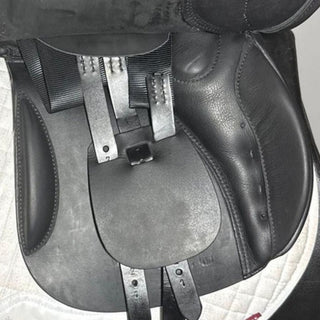 Farrington Burford Event GP Black 17.5" MW 8 | Saddles Direct