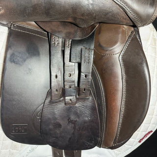 Farrington Henley VSD GP Brown 17.5" W 8 | Saddles Direct