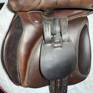 Farrington Jump Brown 17" W 7 | Saddles Direct