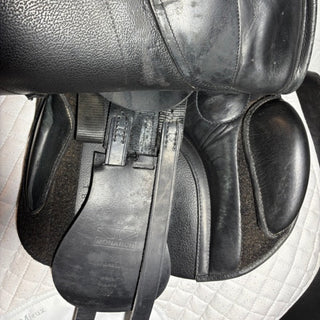 GFS Dual flap with long girth straps Jump Black 17.5" ADJ 8 | Saddles Direct