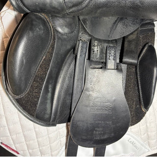 GFS Dual flap with long girth straps Jump Black 17.5" ADJ 7 | Saddles Direct