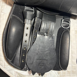 GFS Monarch Cob GP S650 Black *NEW* 17" ADJ 7 | Saddles Direct