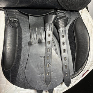 GFS Monarch GP S602 Black *NEW* 16.5" ADJ 8 | Saddles Direct
