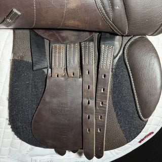 GFS Monarch GP S618 Brown 17" ADJ 8 | Saddles Direct