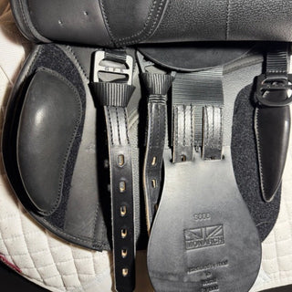 GFS Monarch Jump S665 Black 17” ADJ 7 | Saddles Direct
