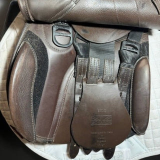 GFS Monarch S602 GP Brown 17.5" ADJ 7 | Saddles Direct