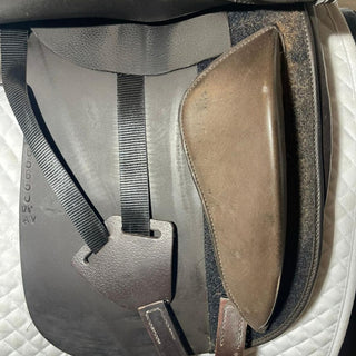 Harry Dabbs Avant Elegant Dressage Brown 17.5" MW 8 | Saddles Direct