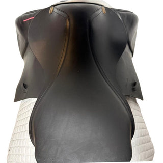 Harry Dabbs Avant GP Black 17" M 6 | Saddles Direct