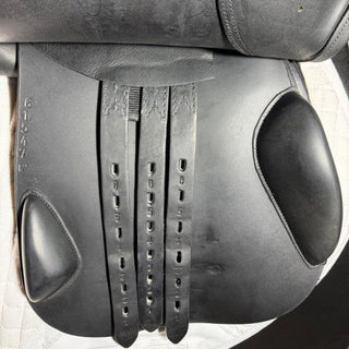 Harry Dabbs Avant GP Black 17" M 8 | Saddles Direct