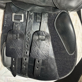 Harry Dabbs Future Jump Black 17" W 8 | Saddles Direct