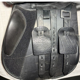 Harry Dabbs Future Jump Black 17" W 7 | Saddles Direct