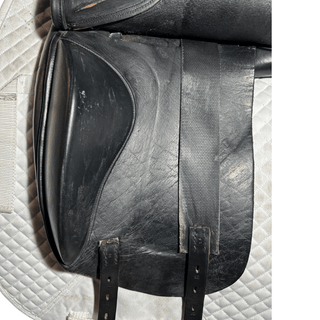 Harry Dabbs Jaguar Dressage Black 17.5" MW 6 | Saddles Direct