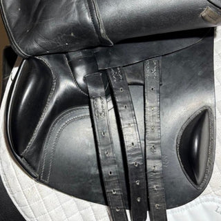 Ideal Jump Black 17" W 7 | Saddles Direct
