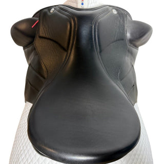 Ideal Monoflap T&T Dressage Black 17.5" ADJ 6 | Saddles Direct