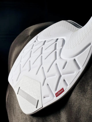 LeMieux ProForm Moulded Close Contact Pad White