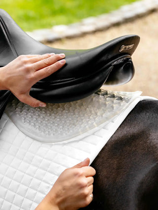LeMieux Gel-Tek Shaped Half Pad - Clear lifestyle 2
