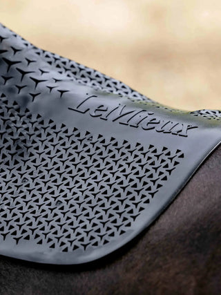 LeMieux Gel-Tek Slimline Half Pad - Black lifestyle 3