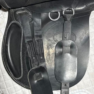 Kent and Masters Cob GP MGX Black 17" ADJ 7 | Saddles Direct