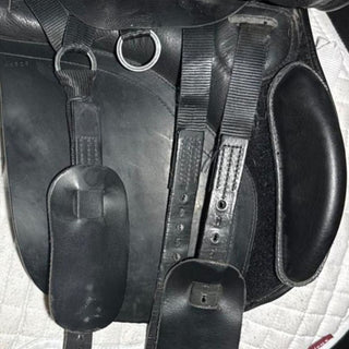 Kent and Masters Cob GP MGX Black 17" ADJ 8 | Saddles Direct