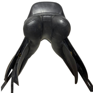 Kent and Masters DX Original Cob Dressage Black 17" ADJ 8 | Saddles Direct