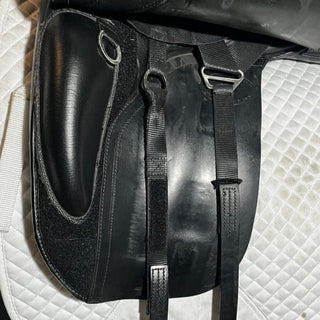 Black Kent and Masters HDM Dressage Black 18" ADJ 5 - Saddles Direct