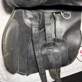 Kent and Masters Original GP Black 17" ADJ 7 | Saddles Direct