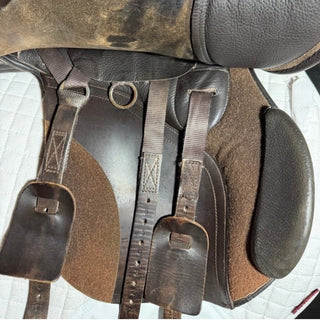 Kent and Masters Original GU Flat - Back GP Brown 17" ADJ 8 | Saddles Direct