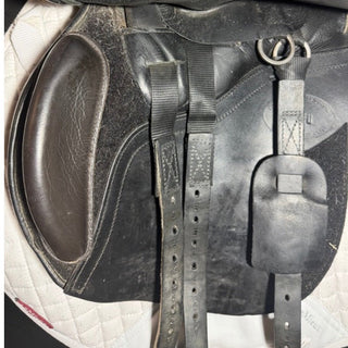 Kent and Masters Original JU Jump Black 17" ADJ 7 | Saddles Direct