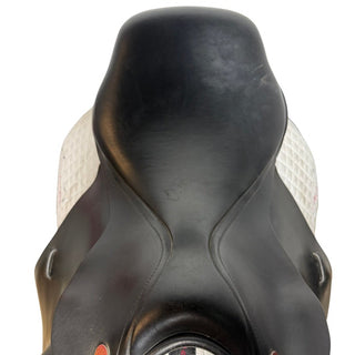 Kent and Masters Original Jump Black 17.5" ADJ 4 | Saddles Direct