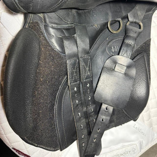 Kent and Masters Original MGP GP Black 17.5" ADJ 7 | Saddles Direct