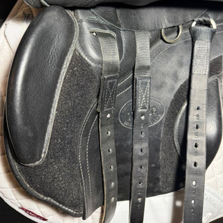 Kent and Masters Original MGP GP Black 17.5" ADJ 7 | Saddles Direct