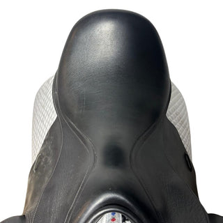 Kent and Masters Original Standard Wither MDR Dressage Black 17.5" ADJ 4 | Saddles Direct
