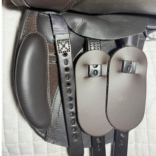 Kent and Masters R - Series Pony GP Brown 15" ADJ 7 | Saddles Direct