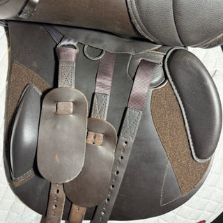 Kent and Masters S-Series Anatomic GP MGA Brown 17.5" ADJ 8 | Saddles Direct