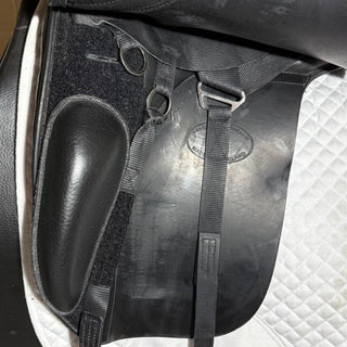 Kent and Masters S-Series High Wither HDM Dressage Black 18" ADJ 7 | Saddles Direct