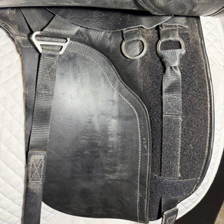 Kent and Masters S - Series High Wither Moveable Block HDM Dressage Black 17.5" ADJ 8 | Saddles Direct