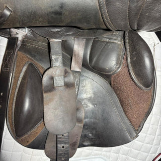 Kent and Masters S - Series Jump MJJ Brown 17.5" ADJ 8 | Saddles Direct