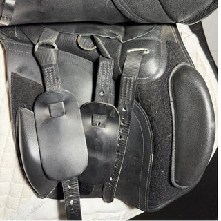 Kent and Masters S - Series Low Wither Compact LGC GP Black 17.5" ADJ 8 | Saddles Direct