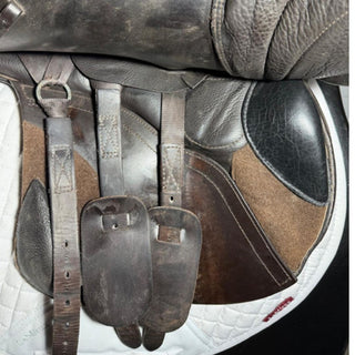 Kent and Masters S - Series MJJ Jump Brown 17.5" ADJ 8 | Saddles Direct