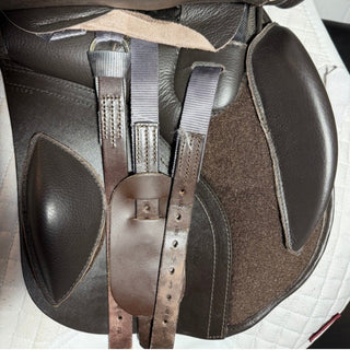 Kent and Masters S - Series Universal UGH High Wither GP Brown 17.5" ADJ 8 | Saddles Direct