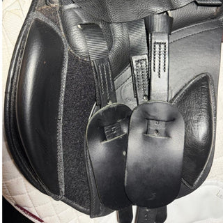 Kent and Masters S - Series Universal UGP GP Black 17" ADJ 7 | Saddles Direct