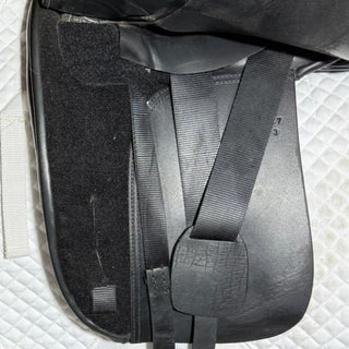 Lavinia Mitchell Dressage Black 17" XW 7 | Saddles Direct